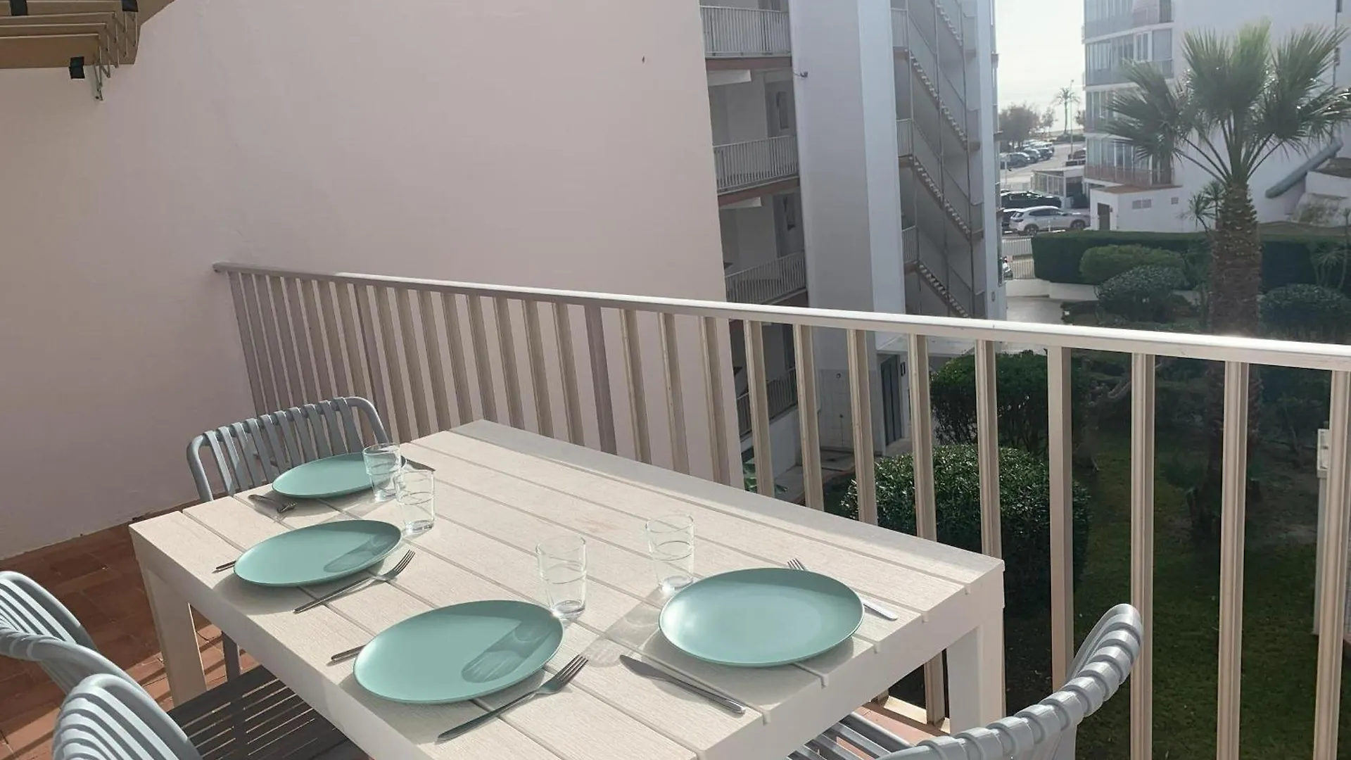 Apartment Apartamento En 2ª Linea De Playa Con Terraza, Parking Y Wifi, Cerca De Comercios. - Es-258-119 Roses